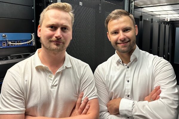 Die größte Revolution im Vertrieb – So ermöglicht die KI-Vertriebsmitarbeiterin von Simpli.bot lokalen und mittelständischen Unternehmen einen Quantensprung bei den Verkaufszahlen