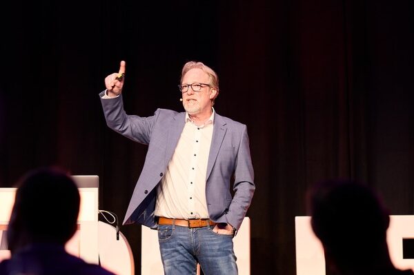 Geht es dem Sozialstaat an den Kragen? / So nutzen Firmen die Betriebliche Altersvorsorge, um Fachkräfte zu überzeugen
